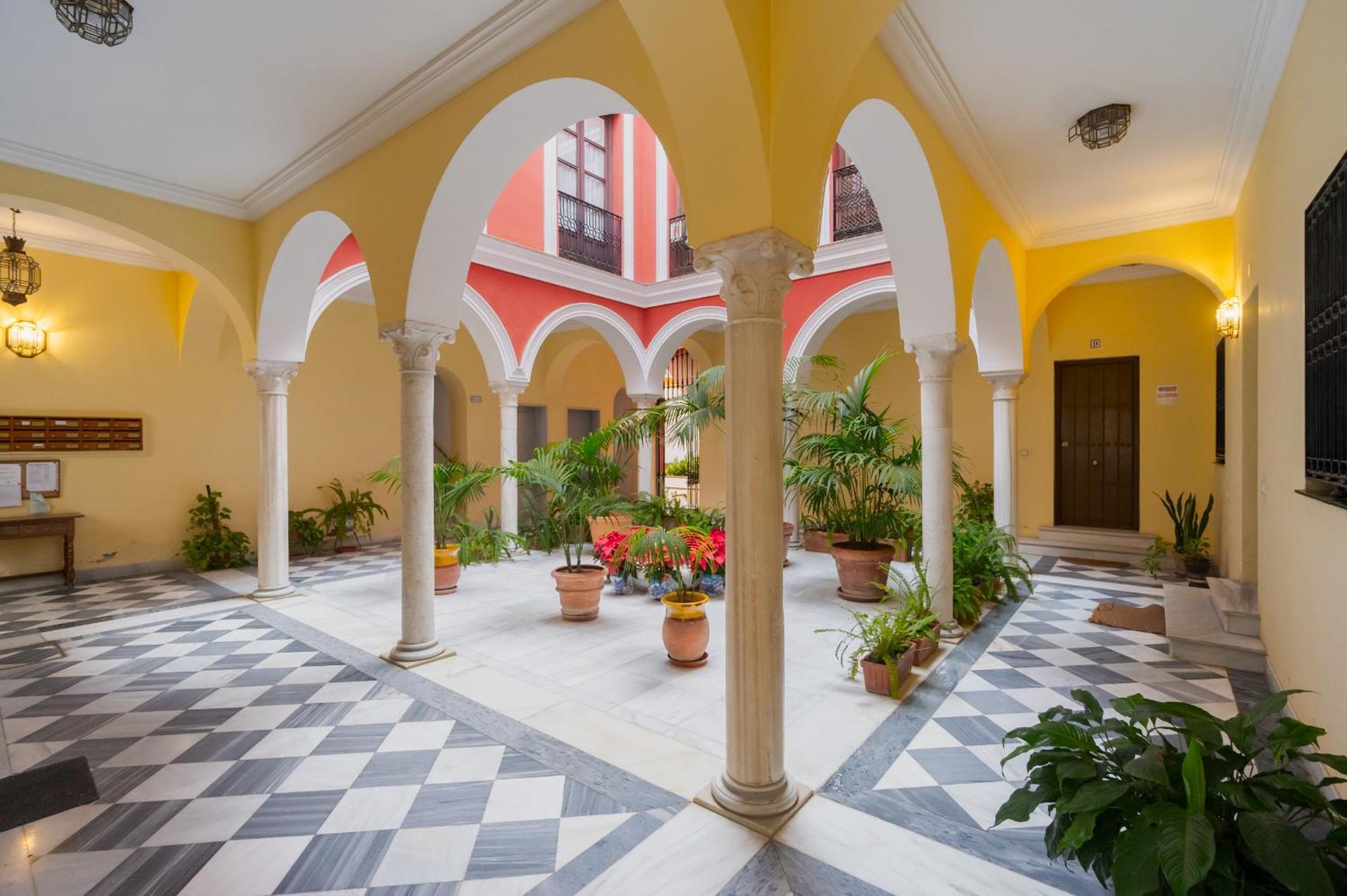 Wide With Terrace & Parking- 3bd 2bth- Alfalfa Appartement *