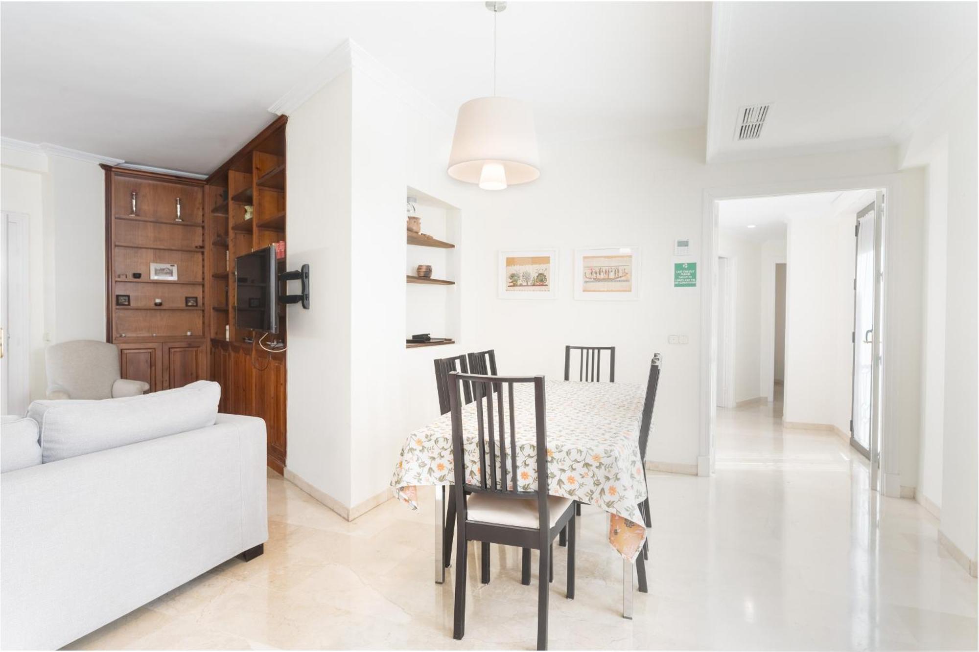 Appartement Wide With Terrace & Parking- 3bd 2bth- Alfalfa *