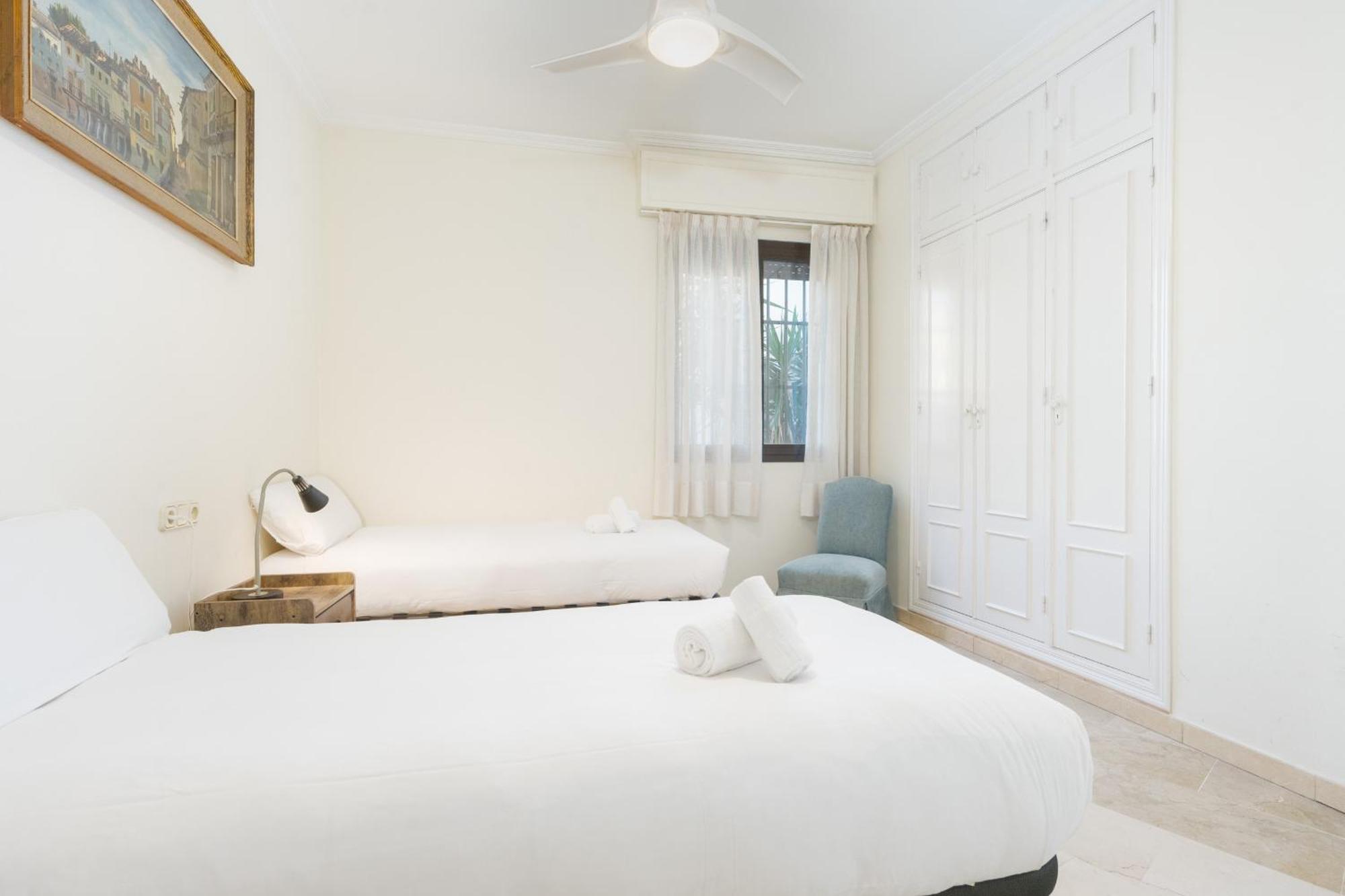 Wide With Terrace & Parking- 3bd 2bth- Alfalfa Appartement Sevilla